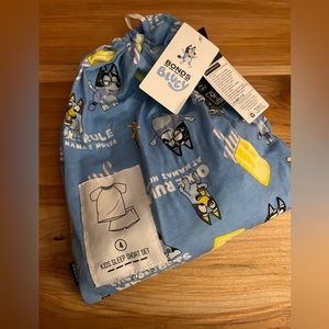 COPY - Bonds sleep short set BNWT bluey print